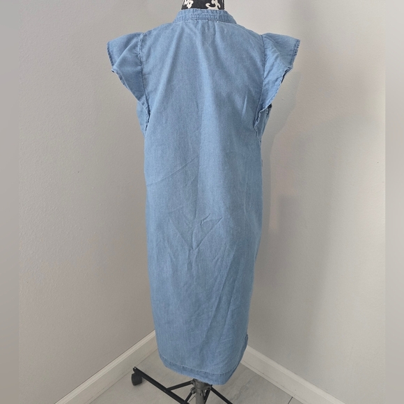 Alisson Brittney Sleeveless Denim Button-Down Dress - Picture 4 of 13